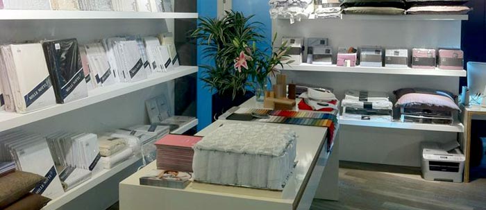 Boxspring Bett mit Set Schattenlicht
