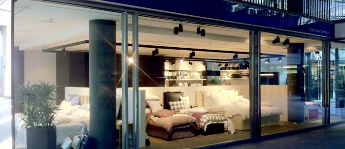 Boxspring Bett mit Set Schattenlicht